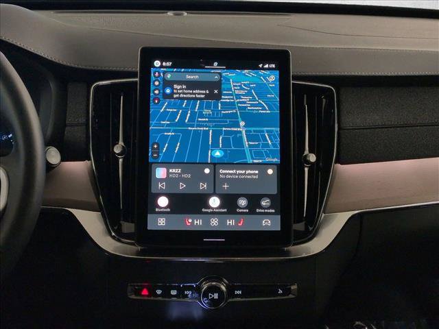 New 2026 Volvo XC90 B5 Plus w/ Protection Package AWD/4WD image 12