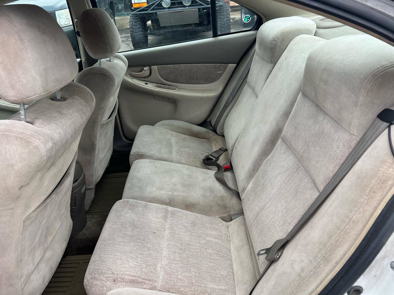 Used 2004 Oldsmobile Alero GL image 10