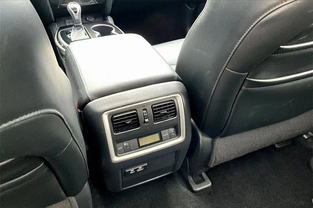 Used 2019 INFINITI QX60 Luxe w/ Essential Package image 33