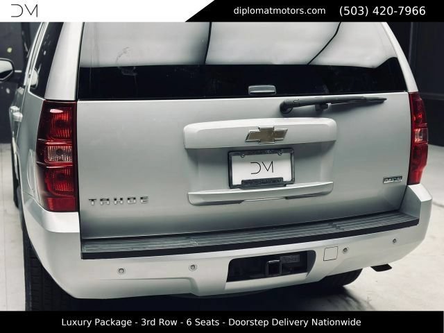 Used 2010 Chevrolet Tahoe LT w/ Luxury Package AWD/4WD image 16