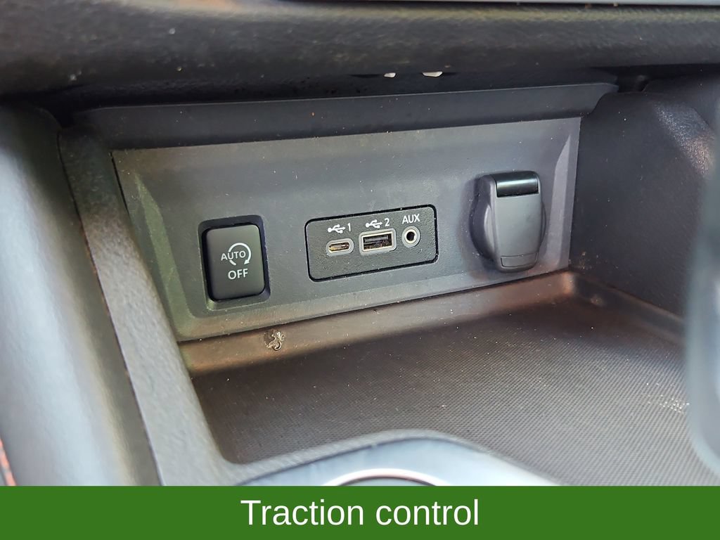 Used 2025 Nissan Sentra SR w/ SR Premium Package FWD image 21