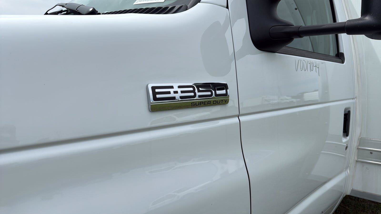 New 2027 Ford E-350 and Econoline 350 Super Duty w/ Power Equipment Group RWD image 24