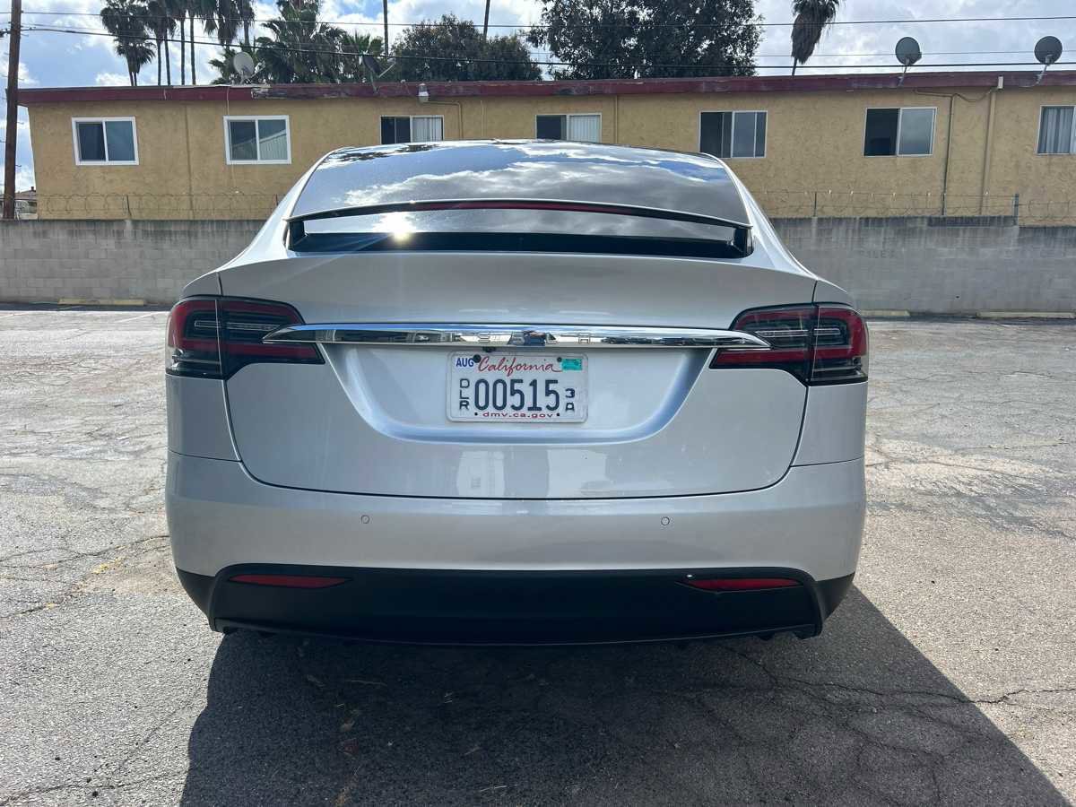 Used 2017 Tesla Model X 75D AWD/4WD image 3