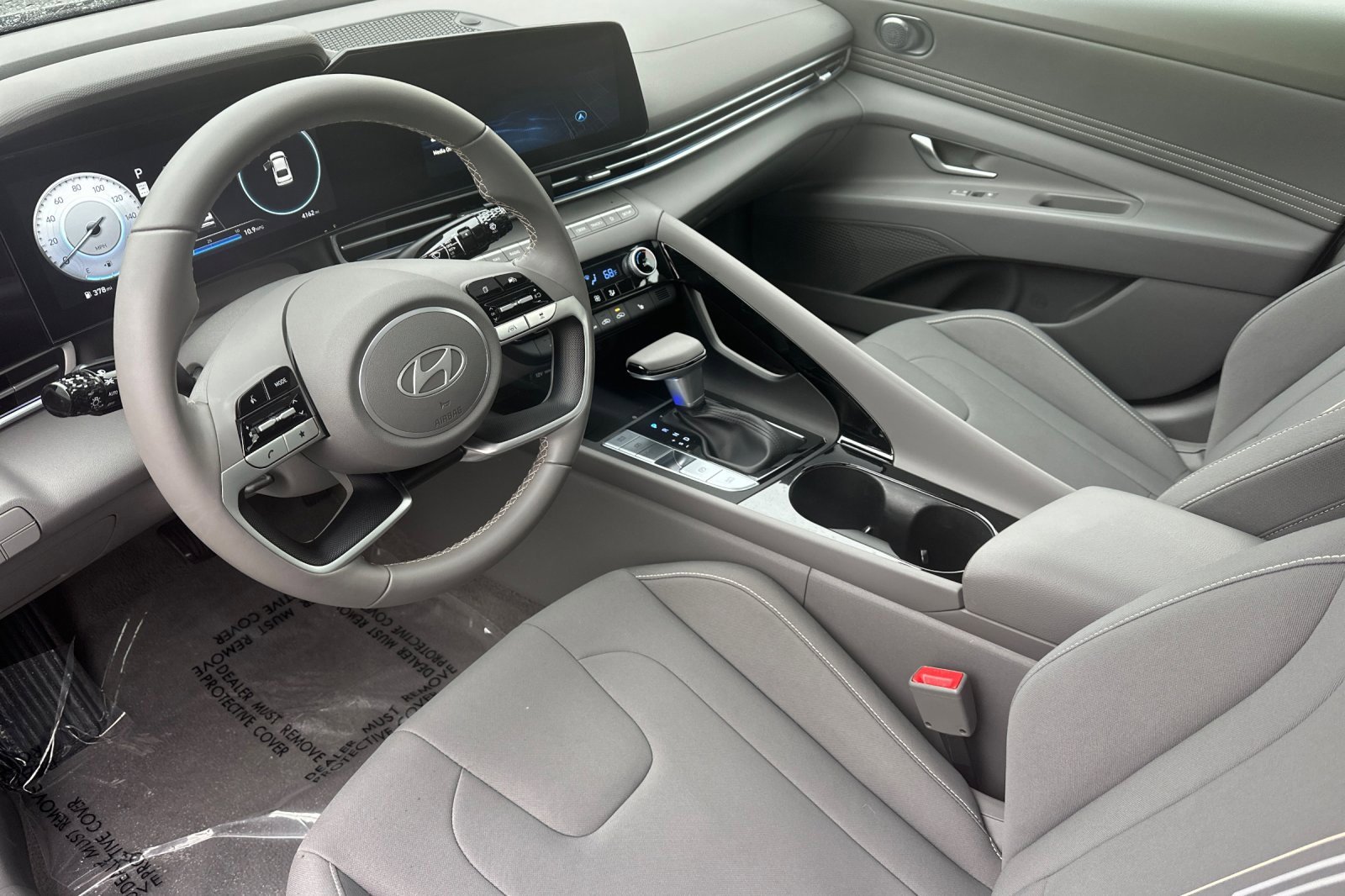 Used 2024 Hyundai Elantra SEL w/ Convenience Package image 10