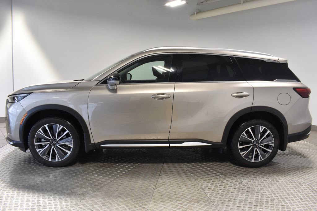 Certified 2026 INFINITI QX60 Luxe w/ Family Package image 2