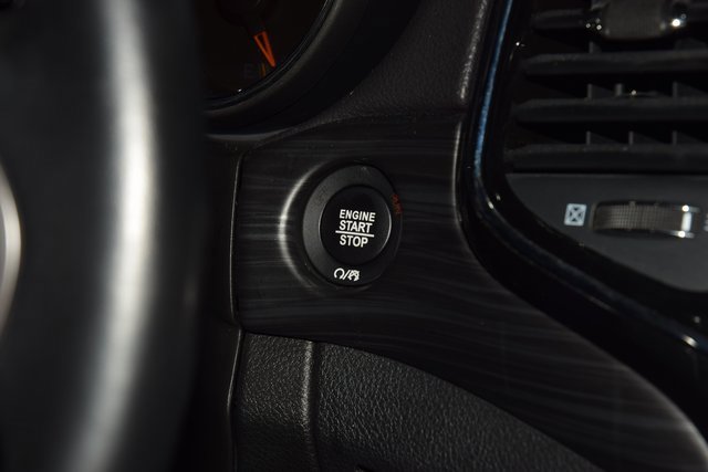 Used 2020 Jeep Grand Cherokee Altitude image 32