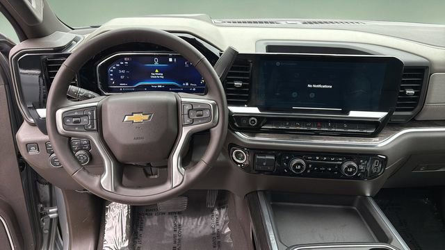 Used 2025 Chevrolet Silverado 2500 LTZ w/ LTZ Plus Package AWD/4WD image 11