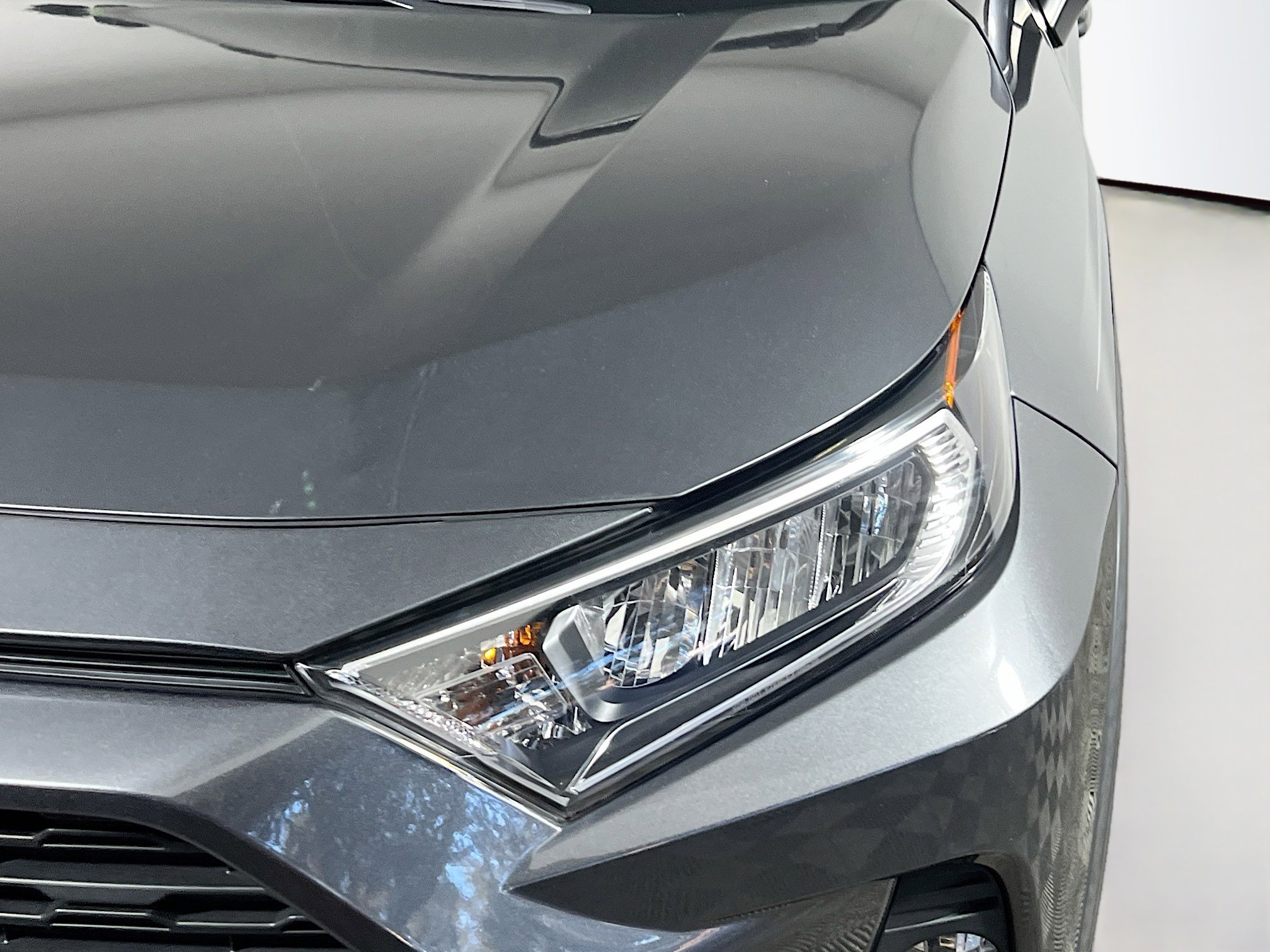 Used 2021 Toyota RAV4 XLE image 12