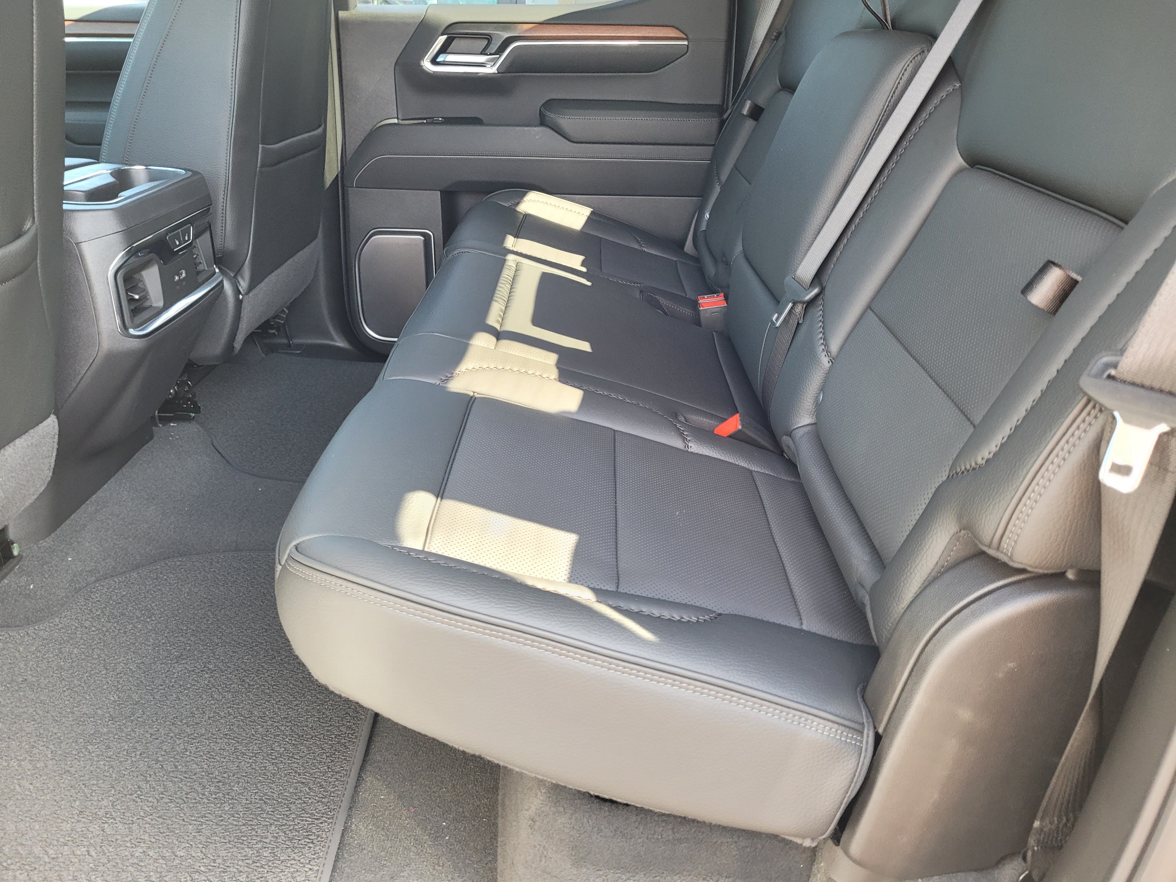 New 2026 GMC Sierra 1500 Denali w/ Denali Reserve Package AWD/4WD image 25