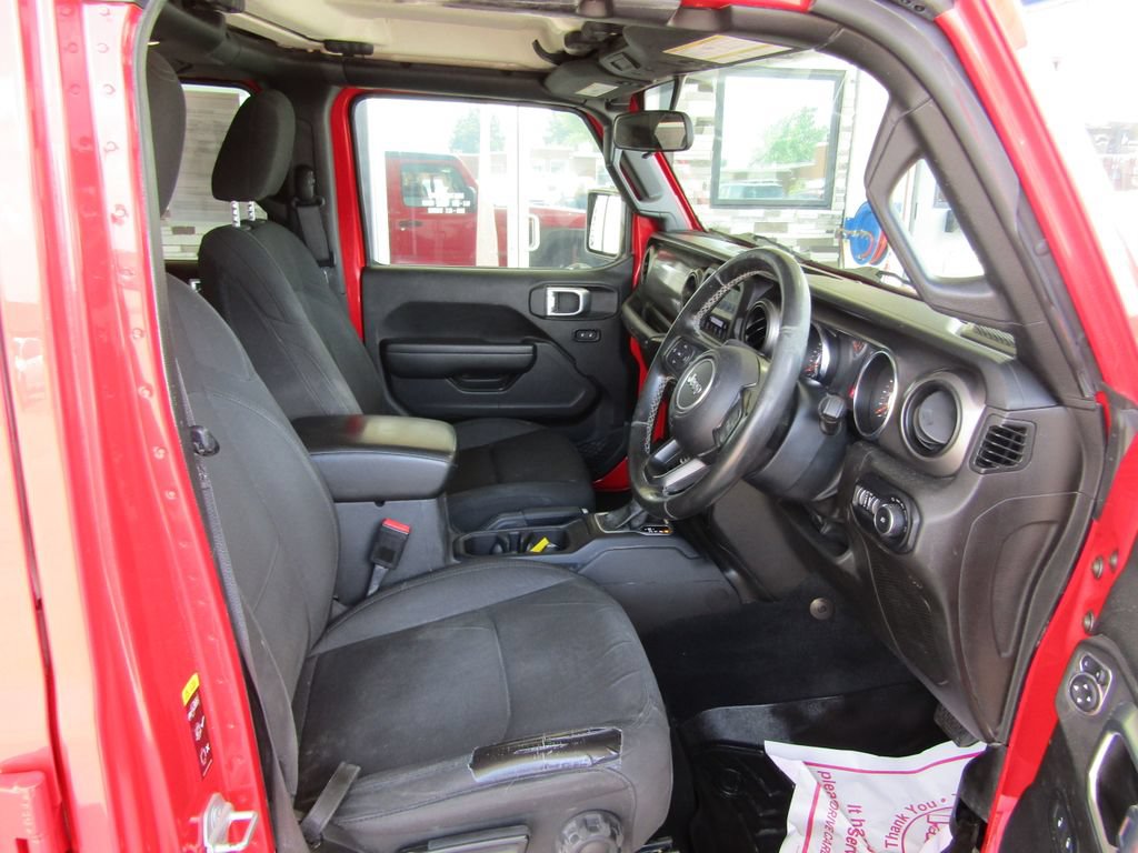 Used 2022 Jeep Wrangler Unlimited Sport AWD/4WD image 17