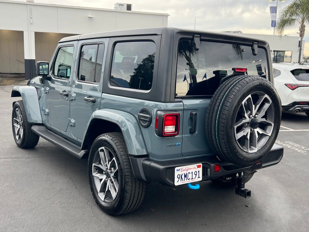 Used 2024 Jeep Wrangler Unlimited w/ Technology Group image 9