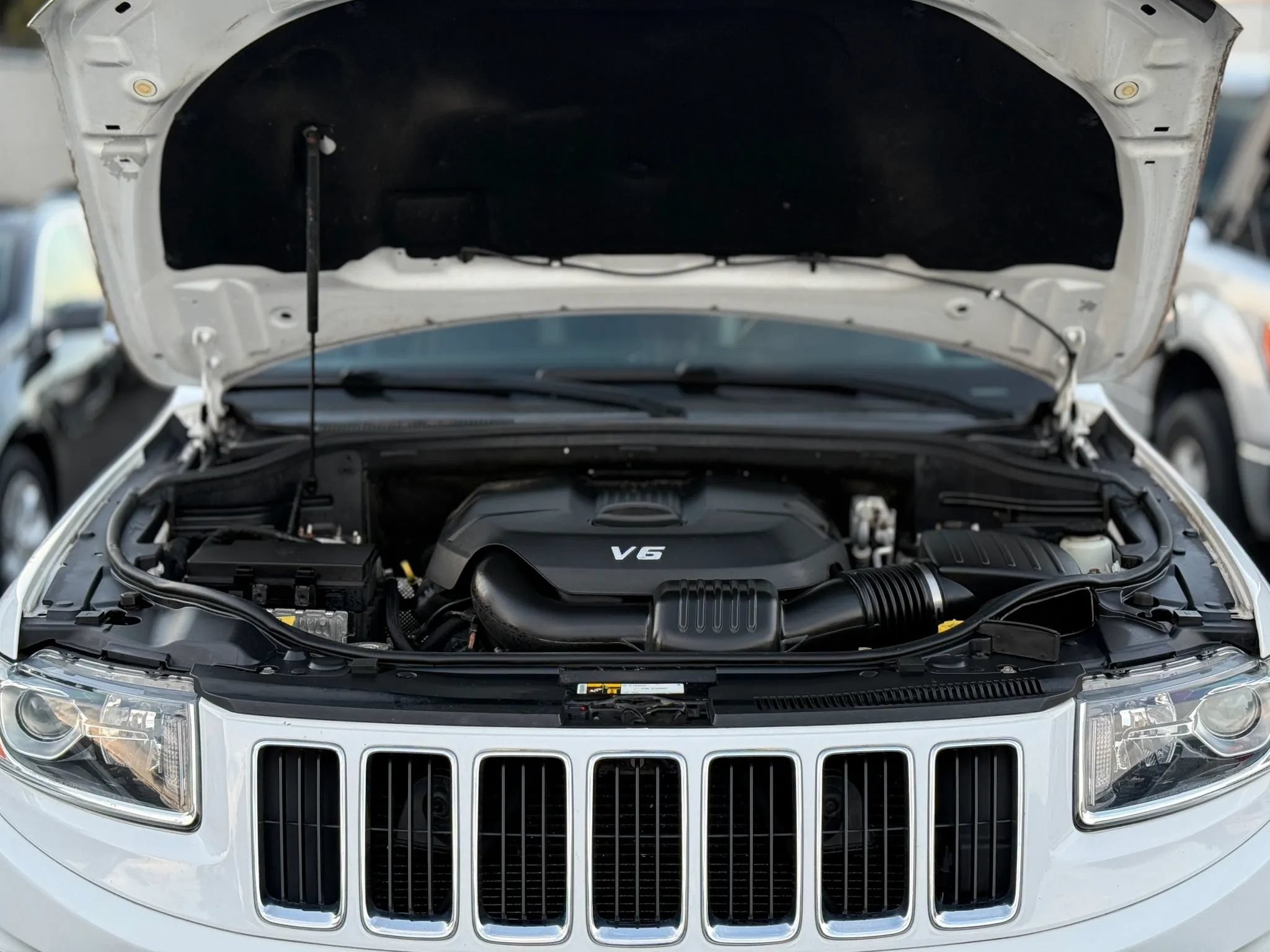Used 2015 Jeep Grand Cherokee Limited AWD/4WD image 29