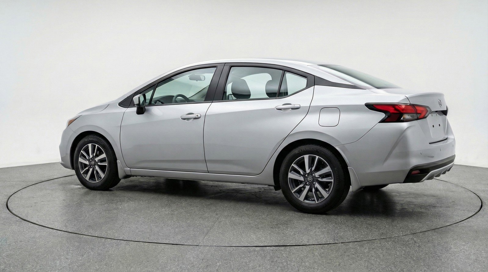 Used 2025 Nissan Versa SV FWD image 6