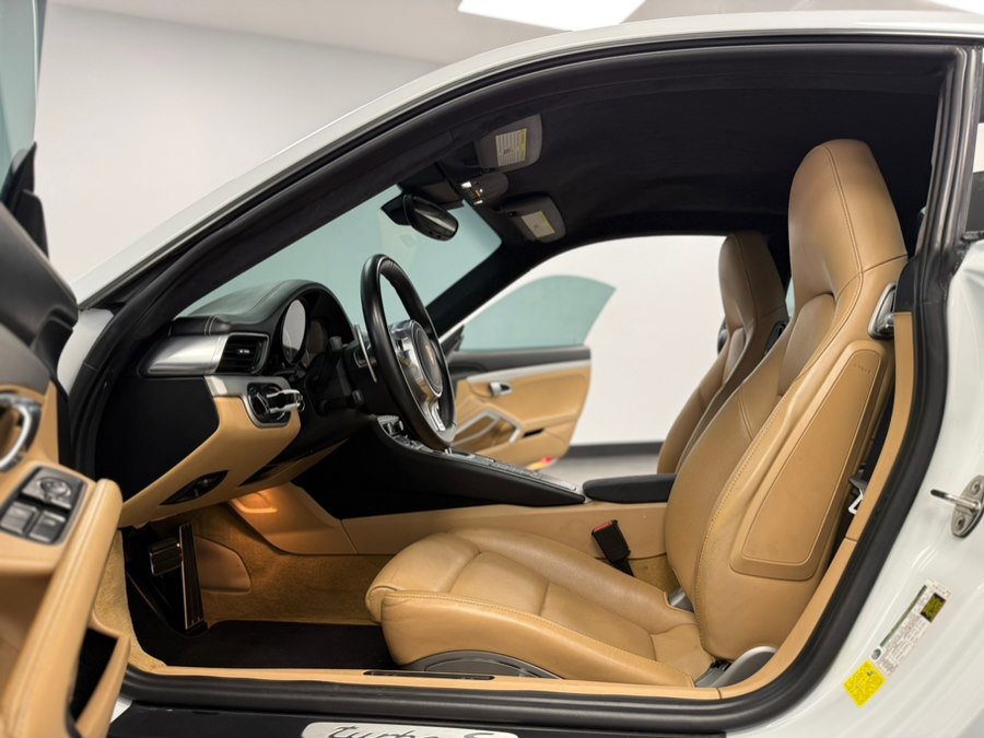 Used 2015 Porsche 911 Turbo S AWD/4WD image 39