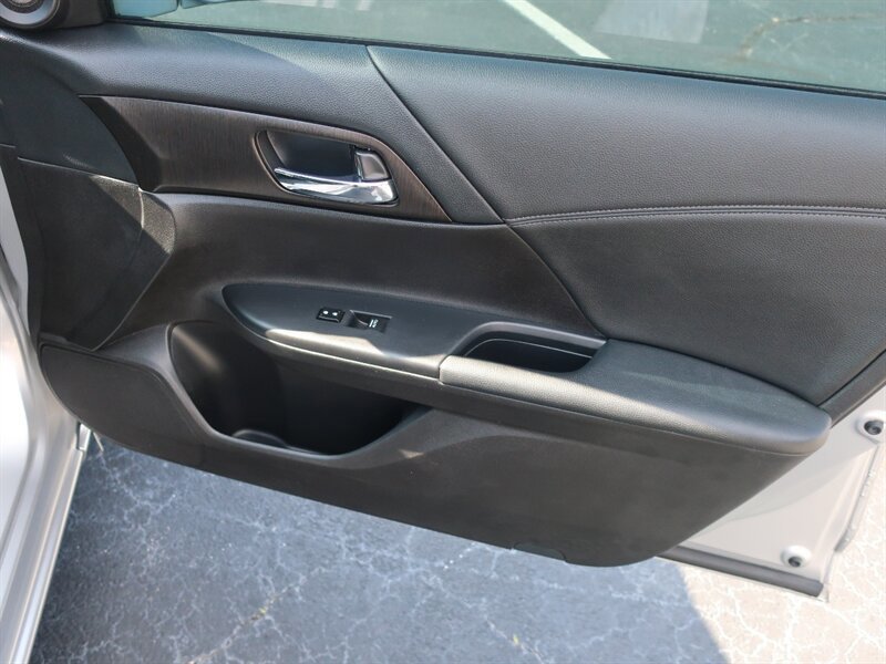 Used 2014 Honda Accord EX-L image 25