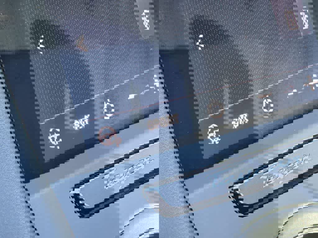 Used 2023 Porsche Taycan w/ Premium Package image 22