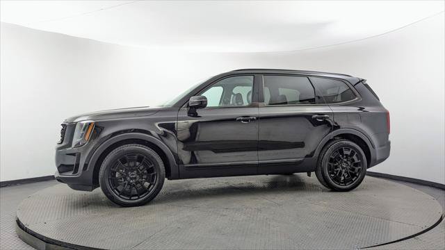 Used 2022 Kia Telluride SX w/ Nightfall Edition Package AWD/4WD image 3