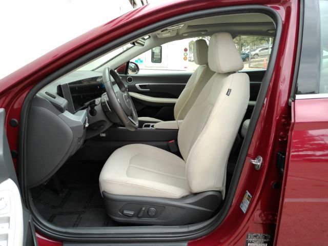 Used 2024 Hyundai Sonata SEL w/ Convenience Package image 16