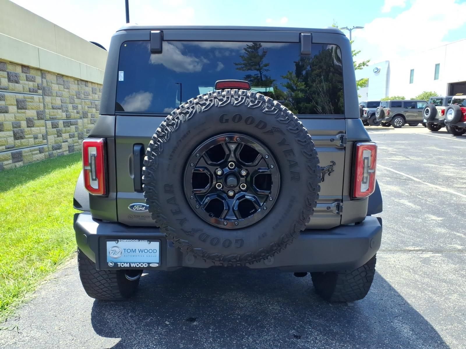Used 2023 Ford Bronco Wildtrak AWD/4WD image 9