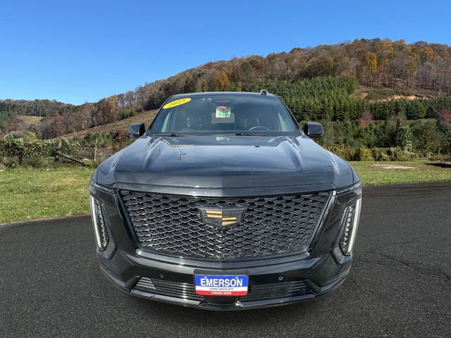 Used 2025 Cadillac Escalade Sport Platinum image 2