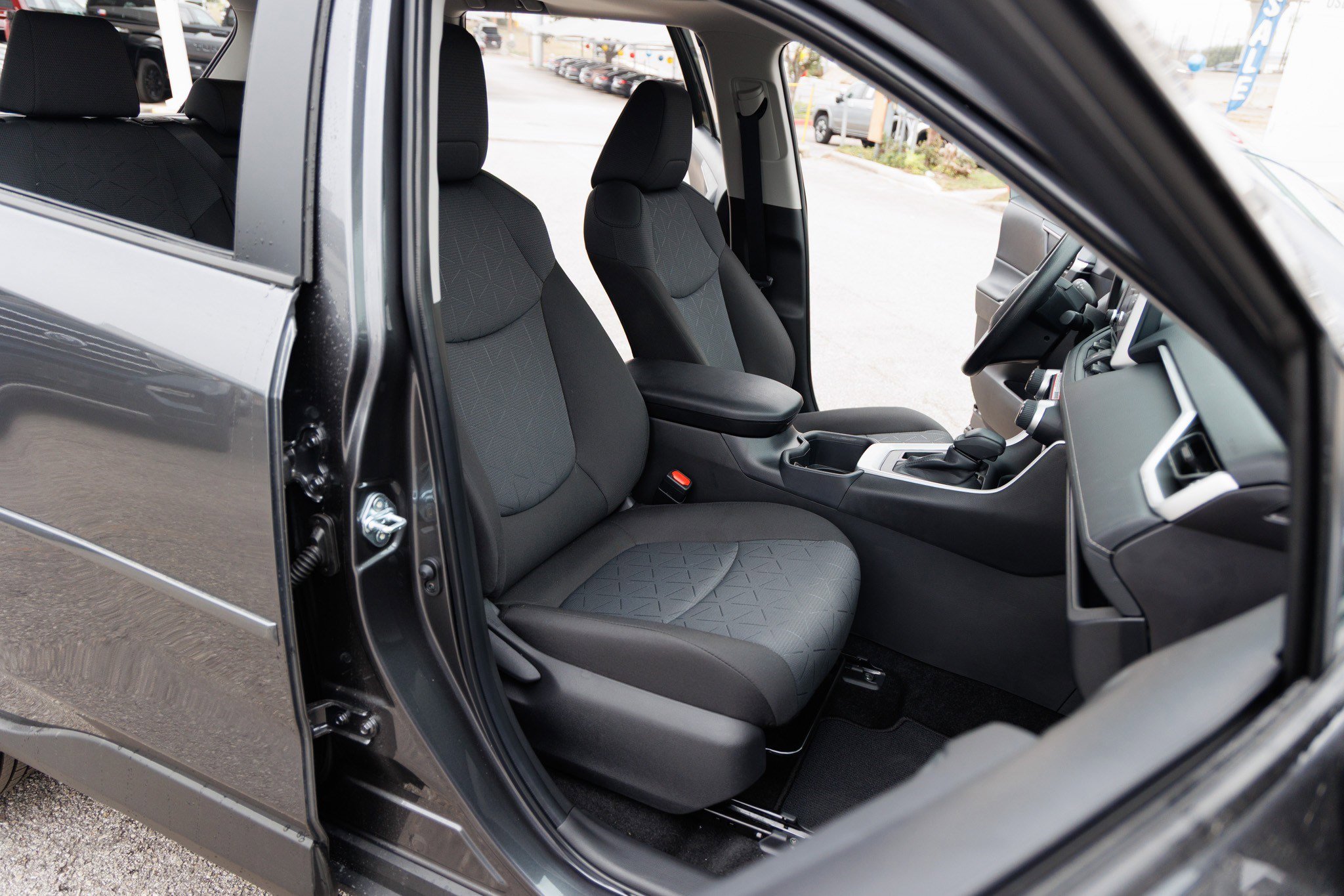 Certified 2025 Toyota RAV4 XLE image 35