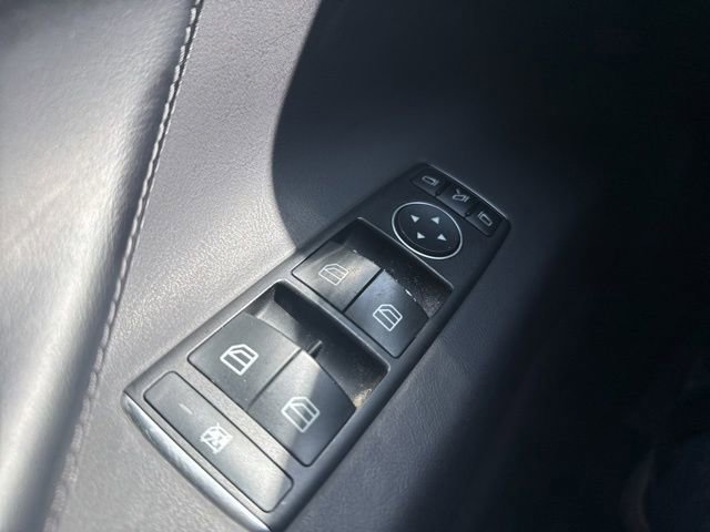 Used 2016 Tesla Model X 75D image 32