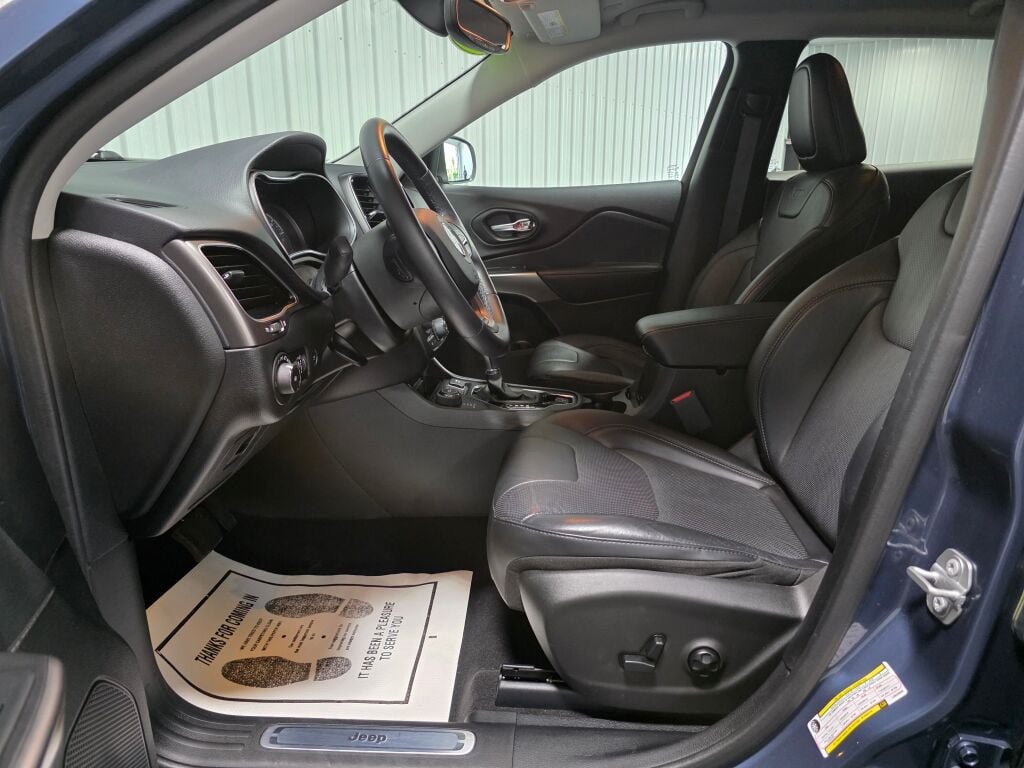 Used 2020 Jeep Cherokee Limited AWD/4WD image 9