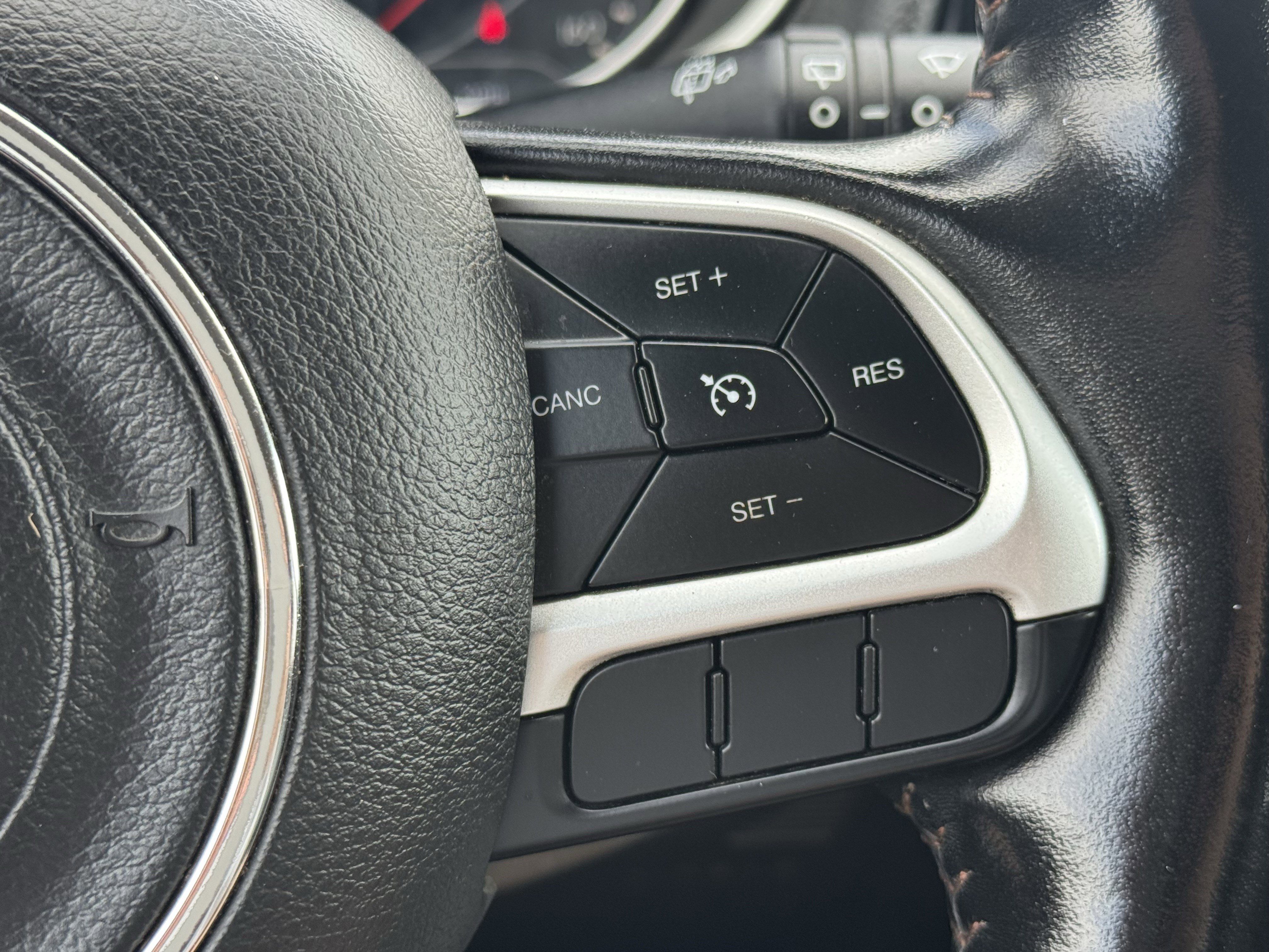 Used 2020 Jeep Compass Limited image 17