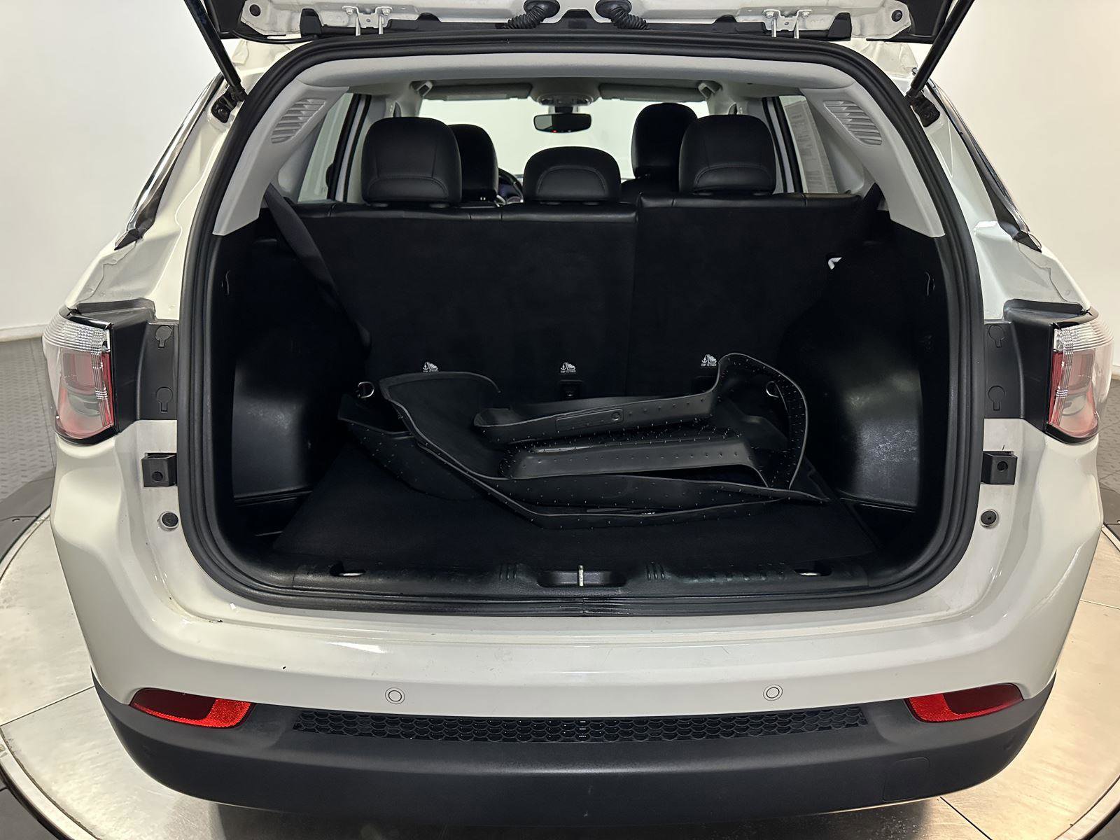 Used 2019 Jeep Compass Latitude w/ Popular Equipment Group image 33