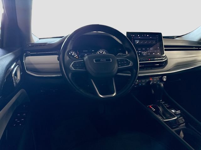 Used 2022 Jeep Compass Limited image 22