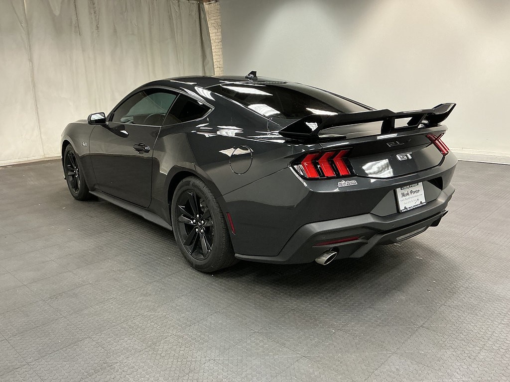 Used 2024 Ford Mustang GT RWD image 3