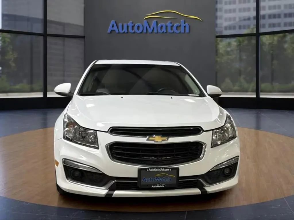 Used 2015 Chevrolet Cruze LT w/ Sun, Sound and Sport Package image 2