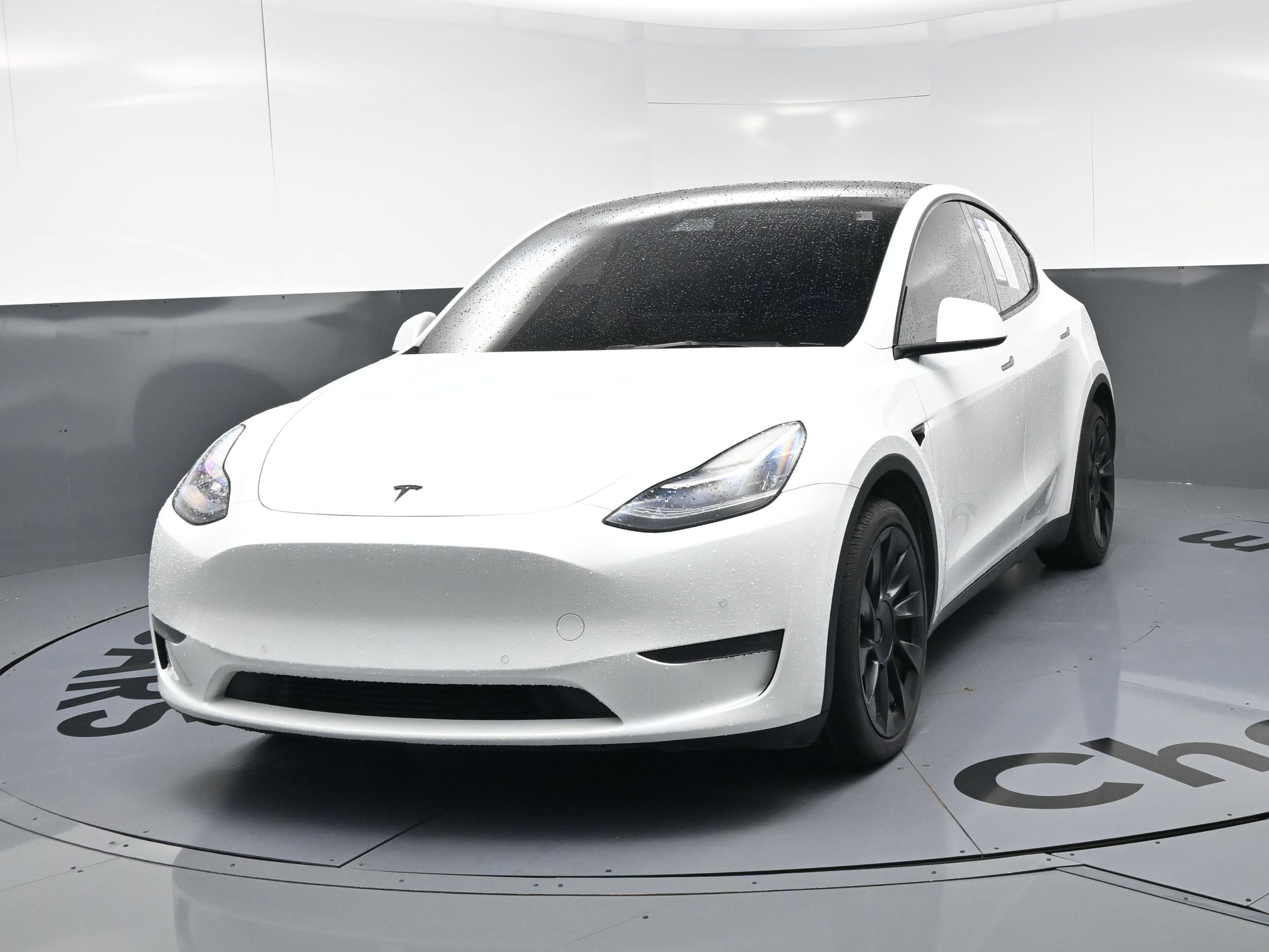 Used 2021 Tesla Model Y Long Range AWD/4WD image 11