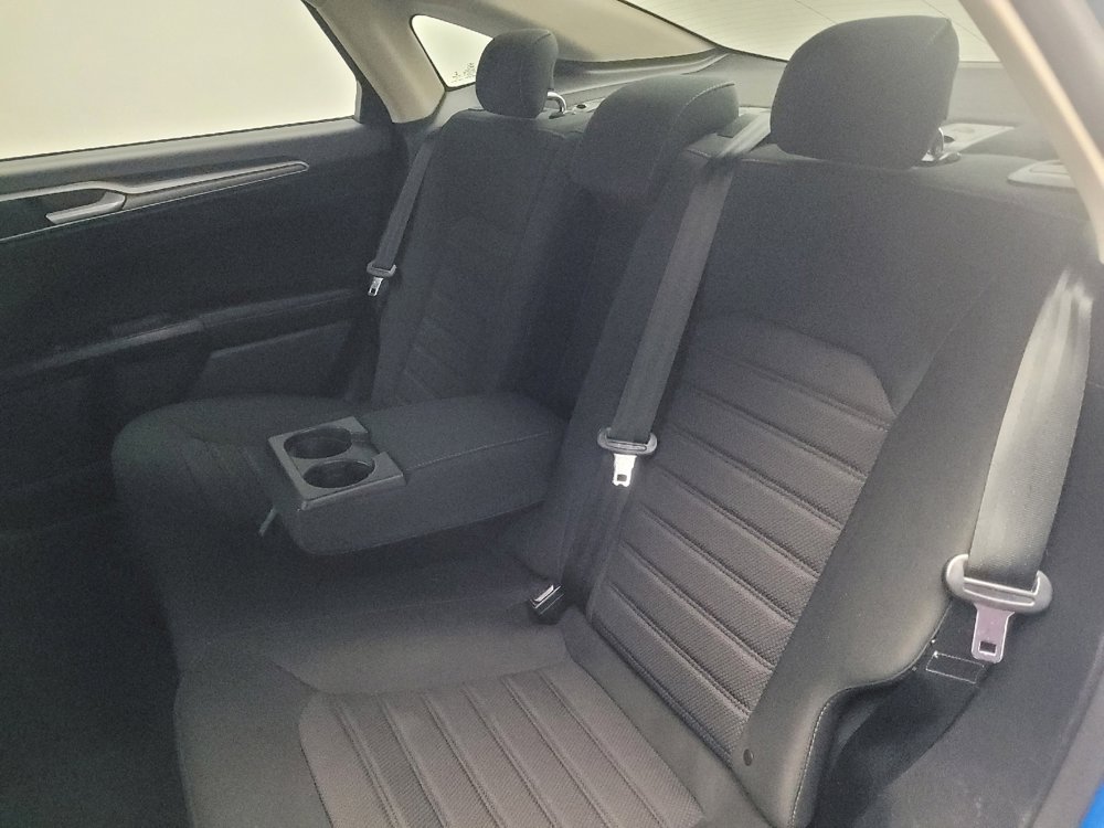 Used 2020 Ford Fusion SE image 18