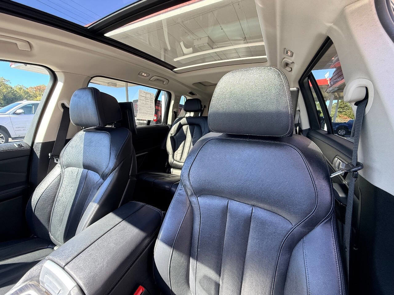 Used 2020 BMW X7 xDrive40i w/ Luxury Seating Package image 27