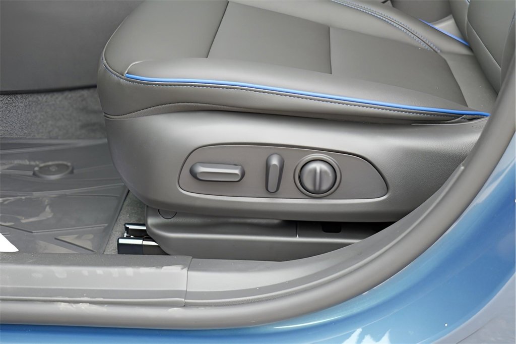 New 2026 Buick Envista Sport Touring w/ Convenience I Package image 21