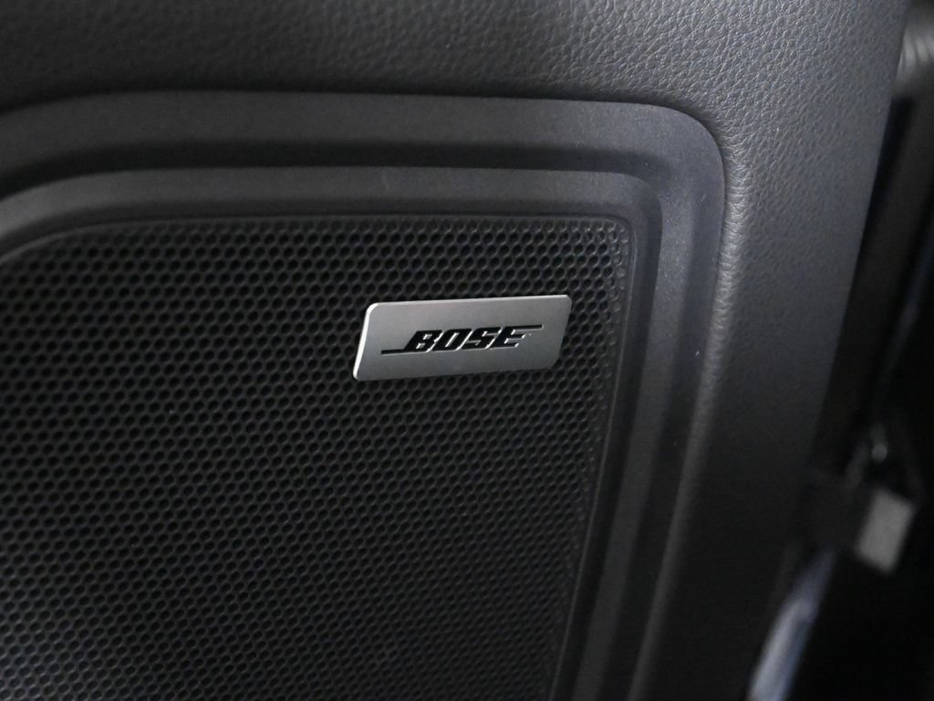 Used 2026 Porsche Macan AWD/4WD image 33