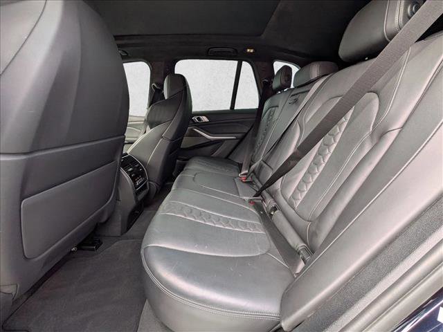 Used 2021 BMW X5 M image 14