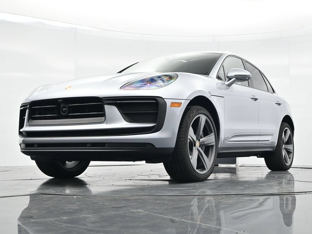 New 2026 Porsche Macan AWD/4WD image 24