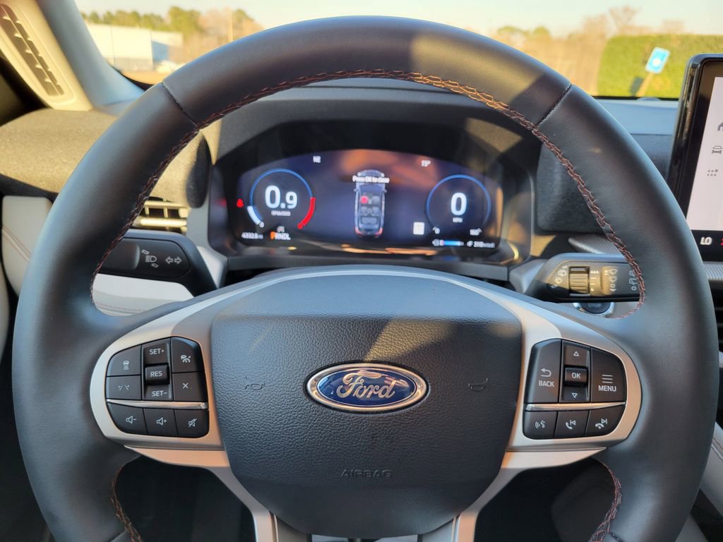 Certified 2025 Ford Explorer Active w/ Active Comfort Package image 33