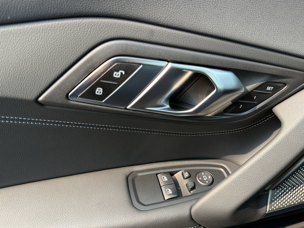 Used 2026 BMW Z4 M40i w/ Premium Package RWD image 11