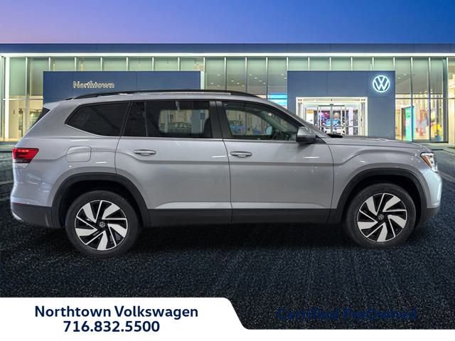 Used 2024 Volkswagen Atlas SE image 2