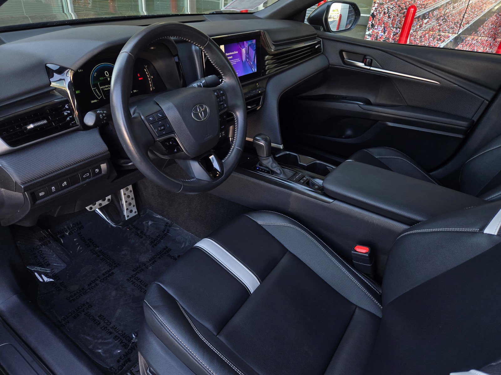 Certified 2025 Toyota Camry SE FWD image 8