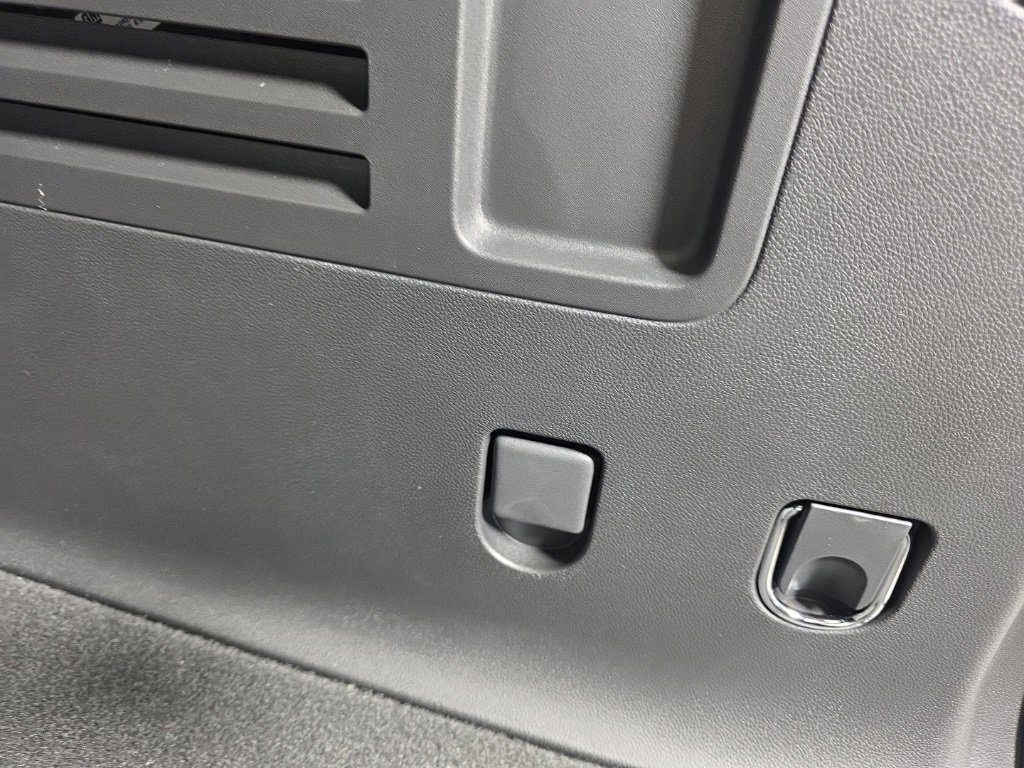 New 2026 Chevrolet Traverse LT w/ Sun and Wheel Package image 35