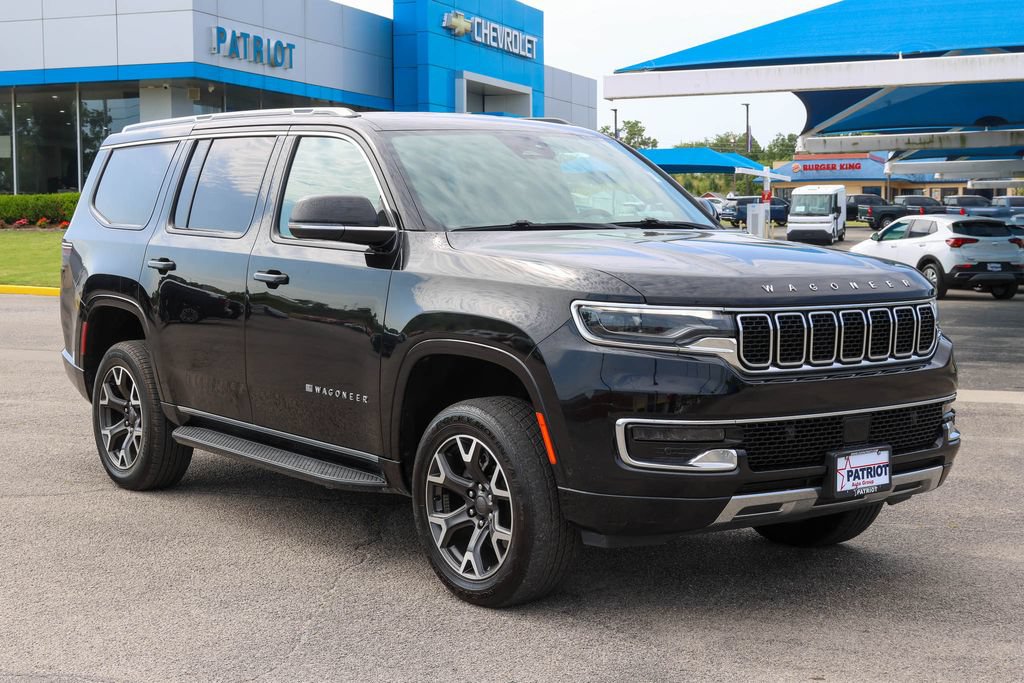 Used 2024 Jeep Wagoneer Series III AWD/4WD image 1