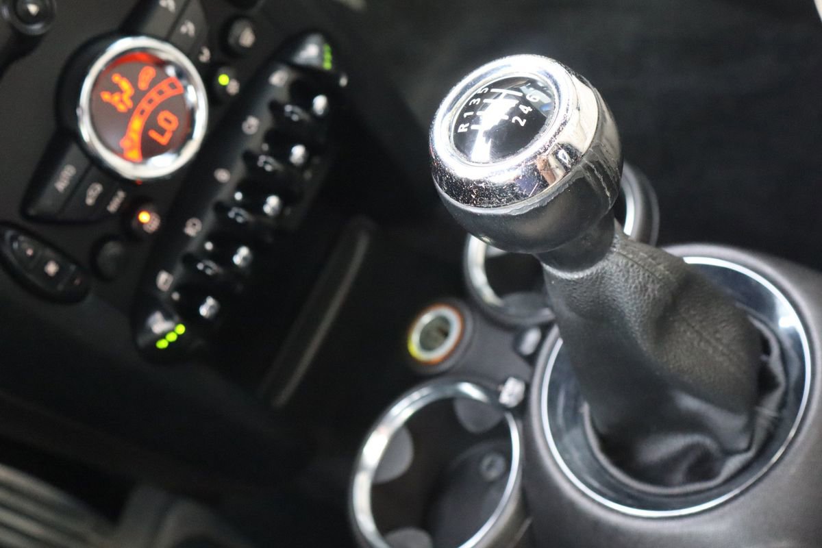 Used 2012 MINI Cooper Roadster S image 23