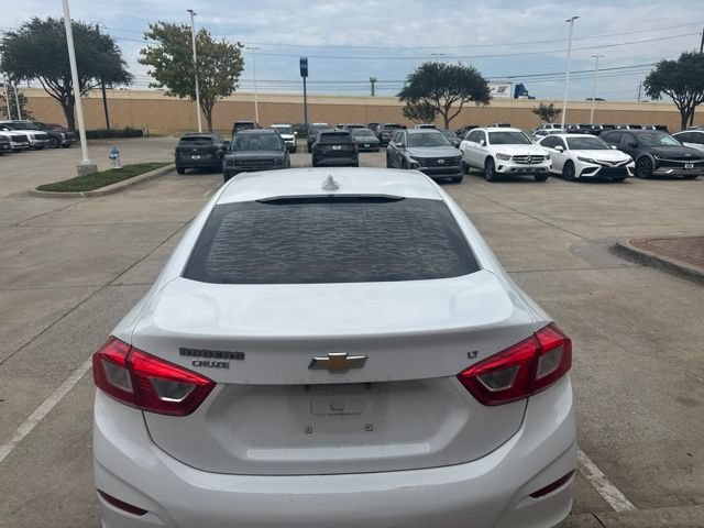 Used 2017 Chevrolet Cruze LT FWD image 5