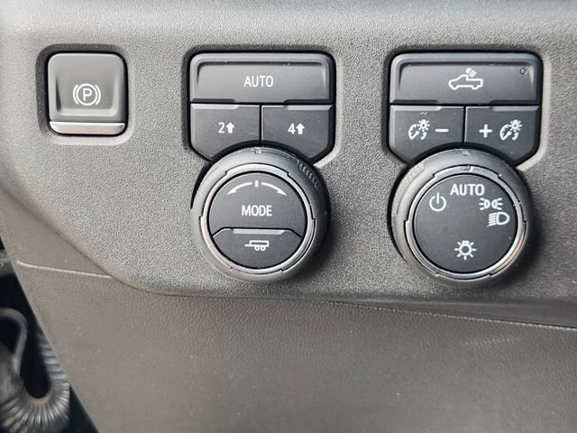 Used 2024 Chevrolet Silverado 1500 LT AWD/4WD image 21