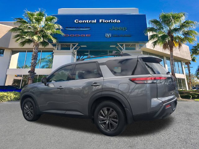Used 2022 Nissan Pathfinder SV FWD image 7