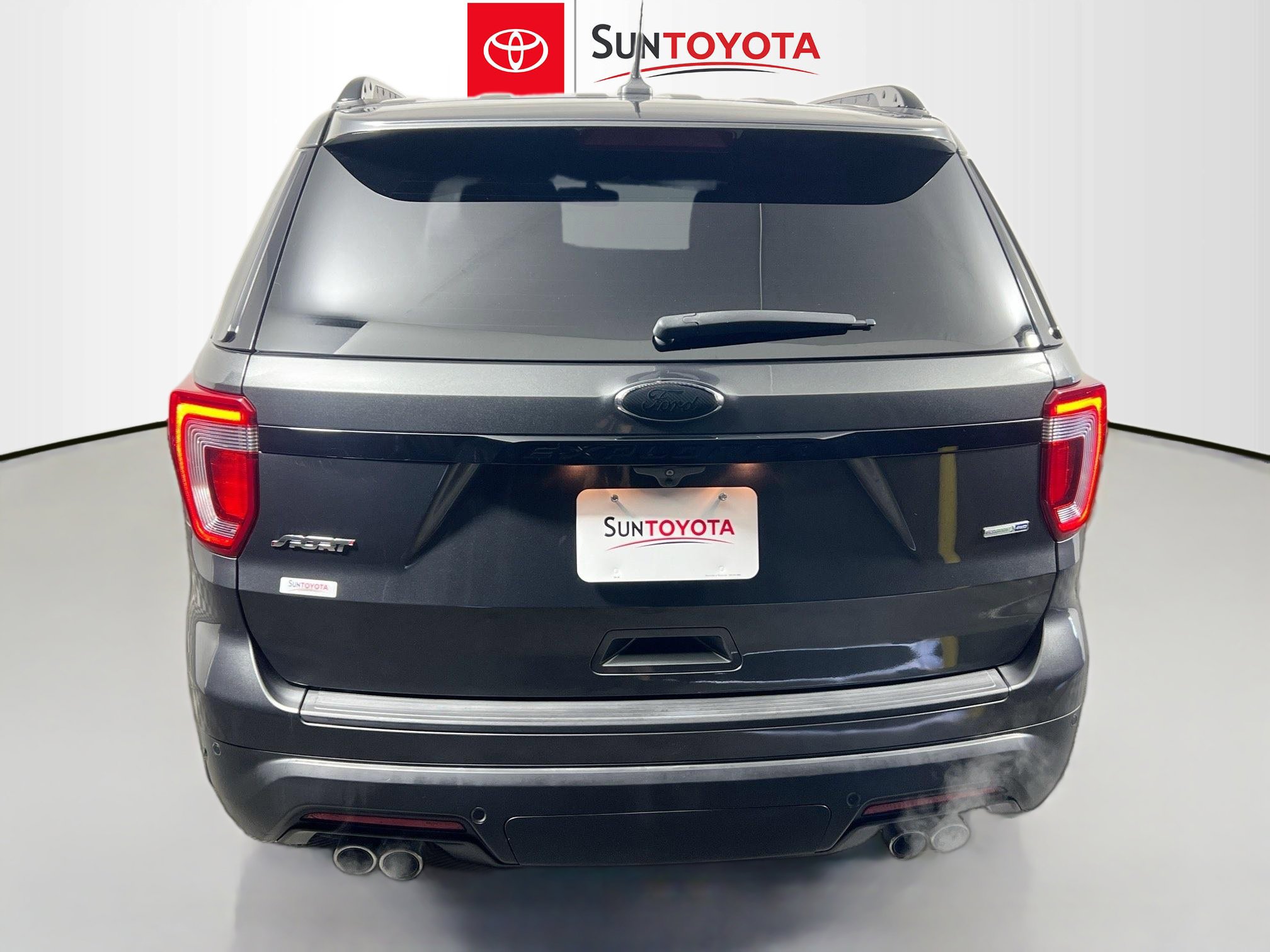 Used 2019 Ford Explorer Sport image 5